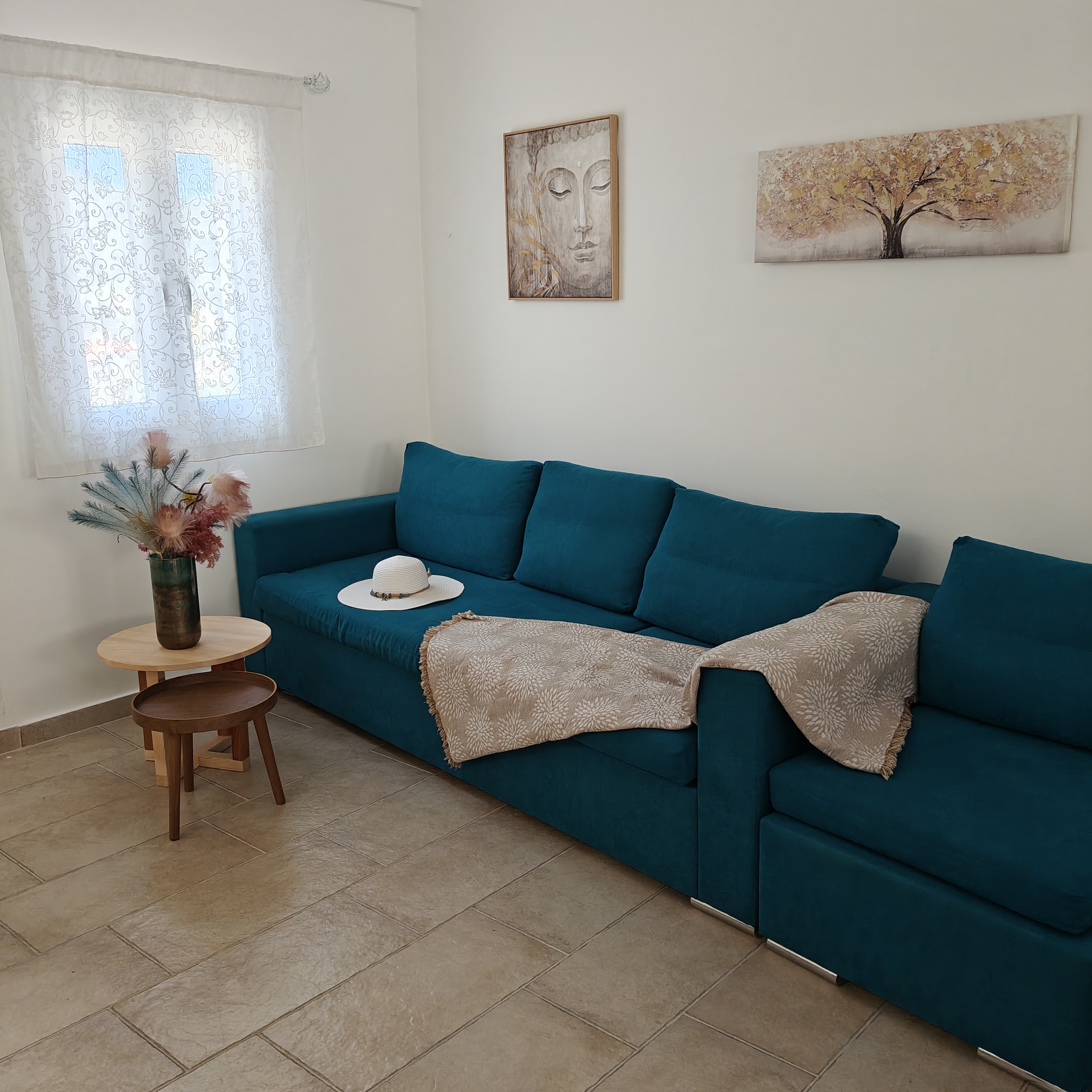 Stablus Cottage interior